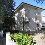 Spacious Near The Apartmán *